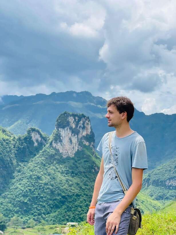4-day Motorbike Ha Giang Loop Luxury Tour With Easy Rider - Day 1: Bac Sum Pass, Quan Ba Sky Gate, Can Ty, Tham Ma, then Dong Van