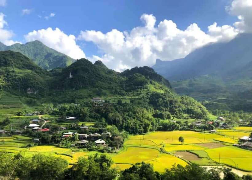 4-day Motorbike Ha Giang Loop Luxury Tour With Easy Rider - Day 2: Dong Van Old Town to Ma Pi Leng, Nho Que boat ride, then Du Gia