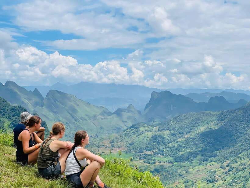 4-day Motorbike Ha Giang Loop Luxury Tour With Easy Rider - Night 0 VIP bus from Hanoi: sleep strategy and getting to the start line