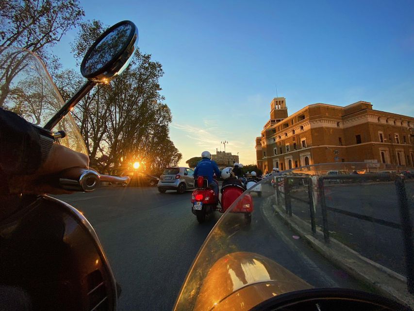 Afternoon Vespa Sidecar Tour with Gourmet Gelato Stop - St. Peter and the Gianicolo Hill View: Seeing Rome from Above