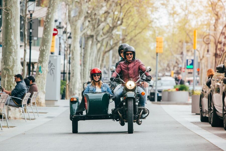 Barcelona: Half Day Tour on Sidecar Motorcycle - Columbus Monument, Ciutadella Park, and Plaza España: getting oriented fast