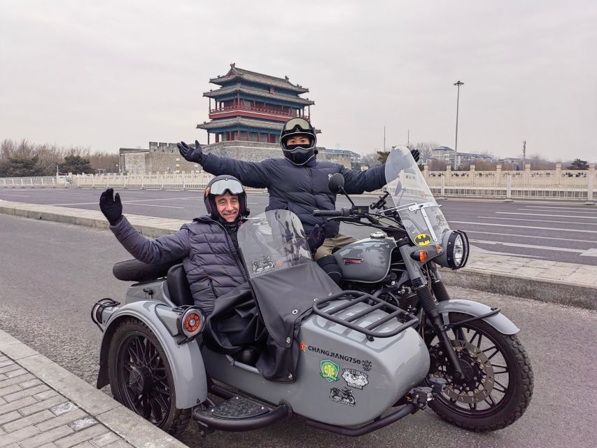 Beijing: 4 hours Discover City by Sidecar - Drum & Bell Towers: the big landmark stop that sets the tone