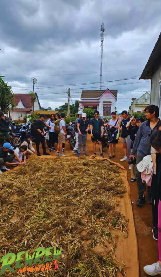 DALAT EASY RIDER CITY SMALL GROUP TOUR BY MOTORBIKE - Stop 1: Robin Hill Cable Car for immediate Dalat views