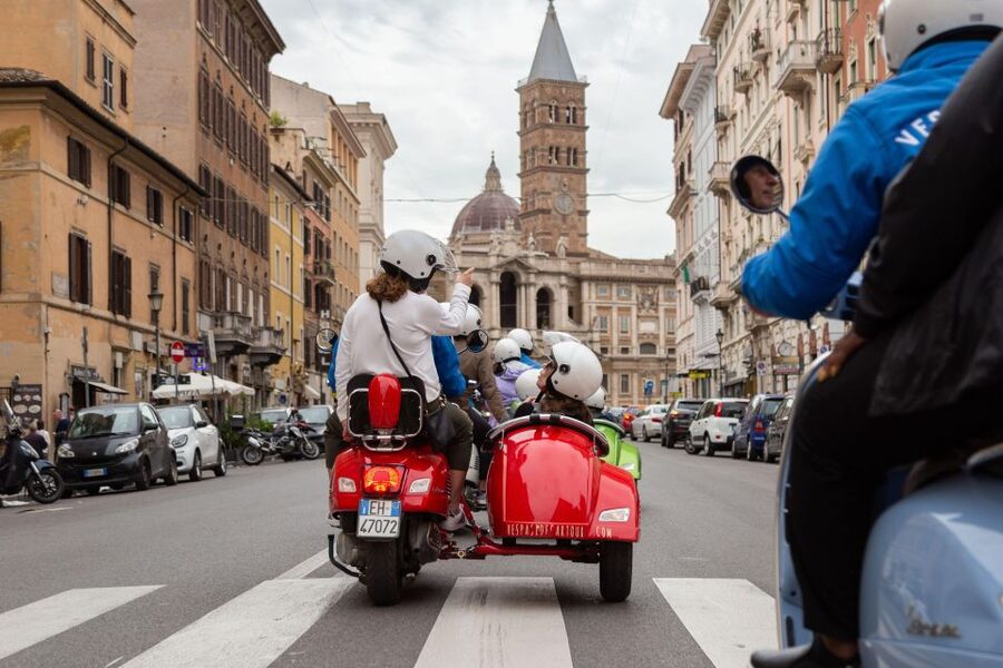 Evening Vespa Sidecar Tour with Gourmet Pizza Tasting - St. Peter and Gianicolo Hill: the skyline moment you’ll remember