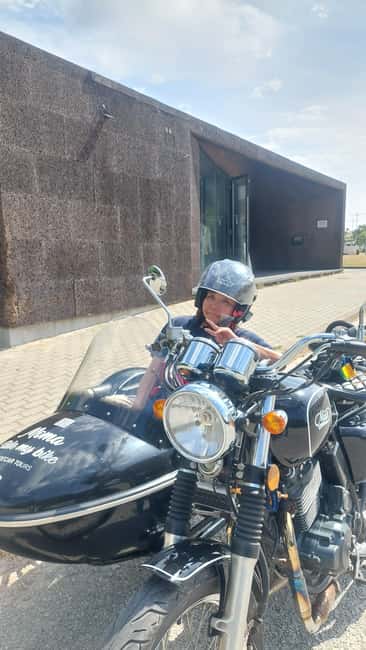 Évora: Megalithic Sites and Wine Tasting Sidecar Tour - Ervideira wine tasting: included, but pace it
