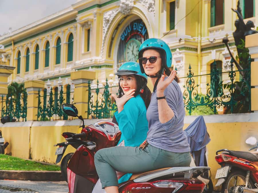 HCMC: Female Rider: Saigon Motorbike Adventures - Timing and pacing: why the “ride + stop” rhythm works