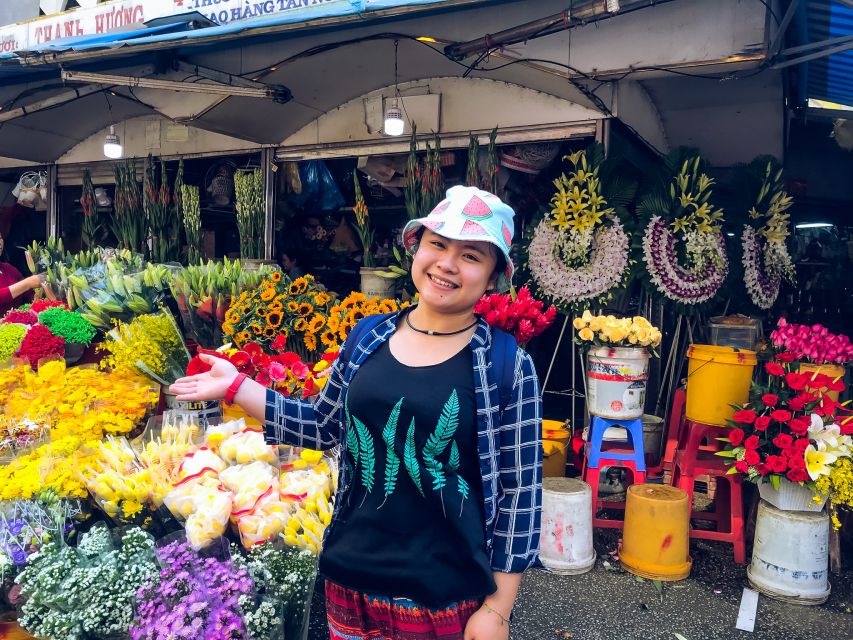 Ho Chi Minh City: Street Food and Sightseeing by Motorbike - Floating Market in Old Saigon: Why It’s Included (Even If You’ve Seen One Before)