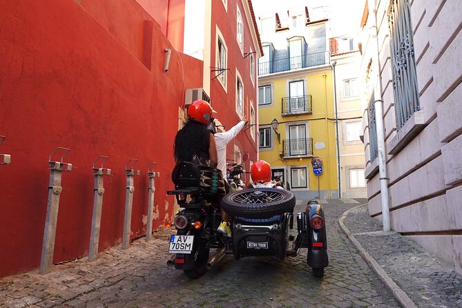 Lisbon El Cristo-Rei - Private Vintage Sidecar Tour - The 1974 Political Turning Point (Marcello Caetano and a Sudden Shift)