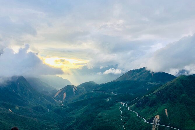 SaPa Motorbike Tour - Half day - Visit Waterfall - Rong May glass bridge: optional thrill, not included in the price