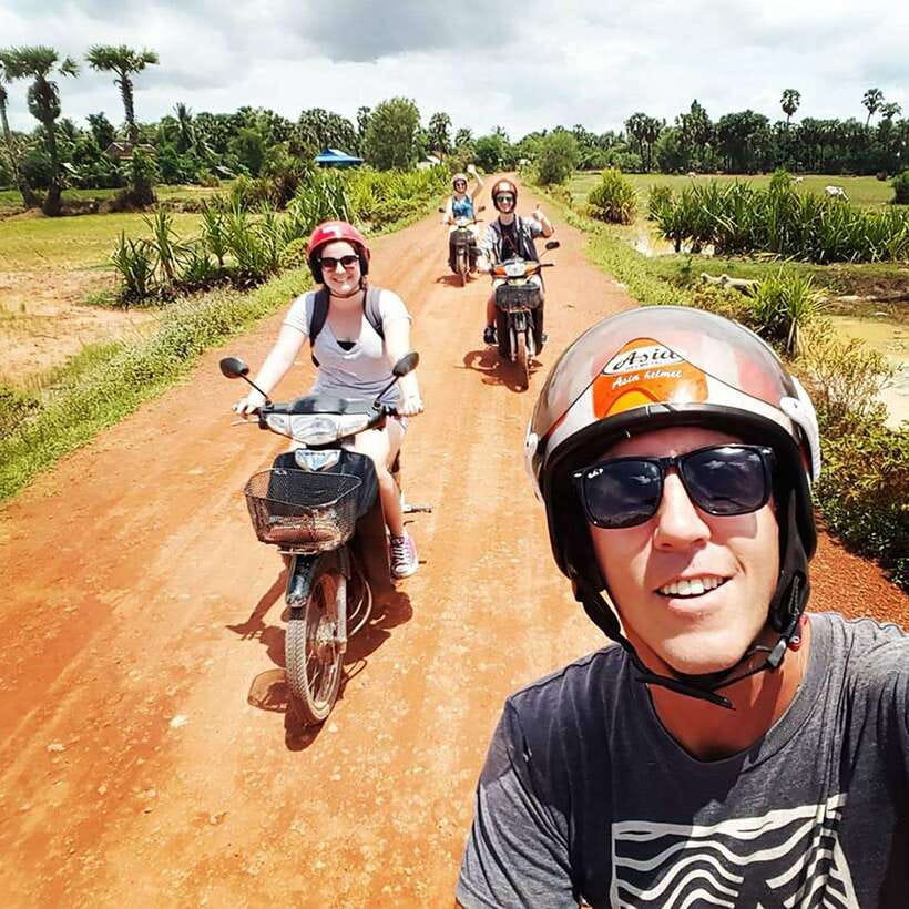 Siem Reap: 6-Hour Easy Rider Motorbike Tour - Meeting, Bike Training, and Safety on Semi-Automatic Helmets