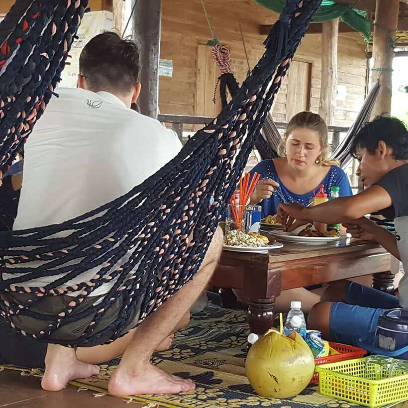 Siem Reap: 6-Hour Easy Rider Motorbike Tour - Markets and Buddhist Pagodas Where Daily Life Shows Up
