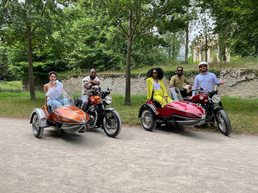 Versailles: Skip-The-Line Chateau and Estate Sidecar Tour - Arriving at Pont de Bir-Hakeim and the sidecar kickoff