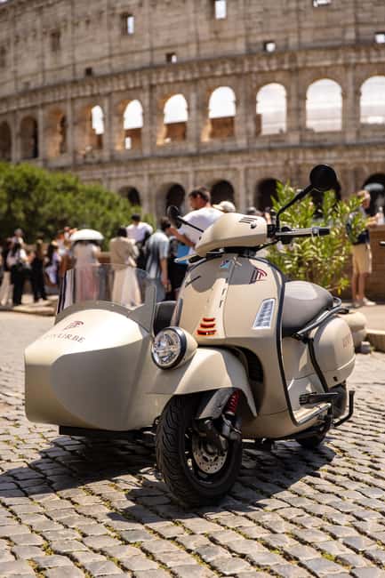 Vespa Sidecar Tour: Highlights of Rome - Piazza Navona to Vittorio Emanuele II: Art, Fountains, and a Roman Power Node