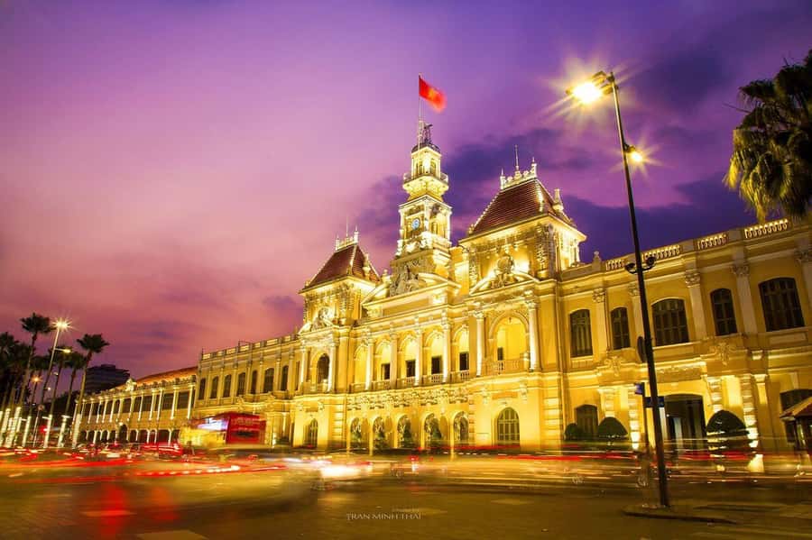 Visit 5 Districts & The Hidden Gems In Saigon By Motorbike - Districts 5 and 6: Chinatown Trade, Temples, and Markets for Daily Needs